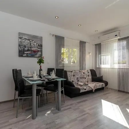 Apartment Bruna *
