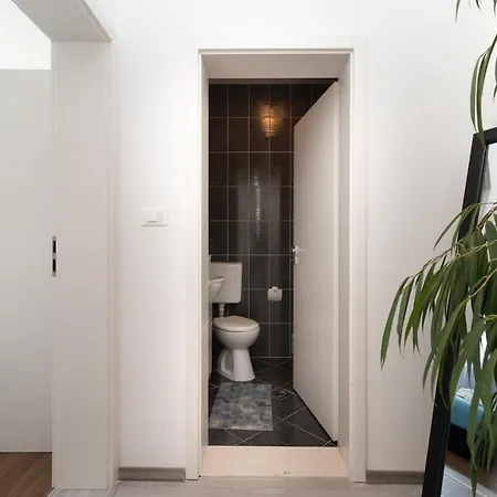 Bruna Apartment