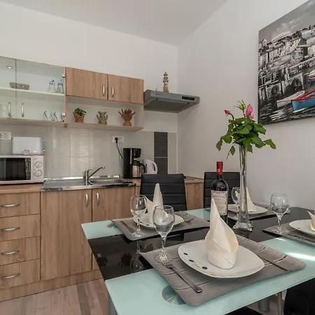 Bruna Apartment